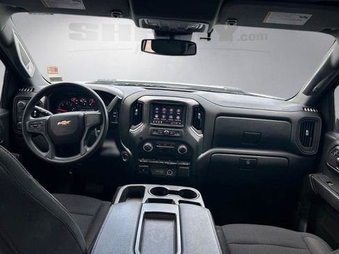 Used 2025 Chevrolet Silverado 2500 Custom w/ Custom Value Package AWD/4WD image 3