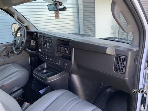 Used 2023 Chevrolet Express 2500 Extended image 27