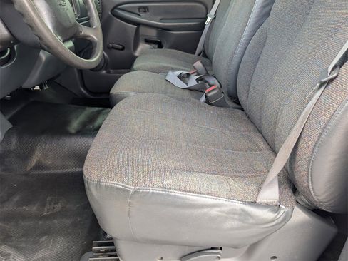 Used 2000 Chevrolet Silverado 1500 Base w/ Exterior Appearance Pkg image 14