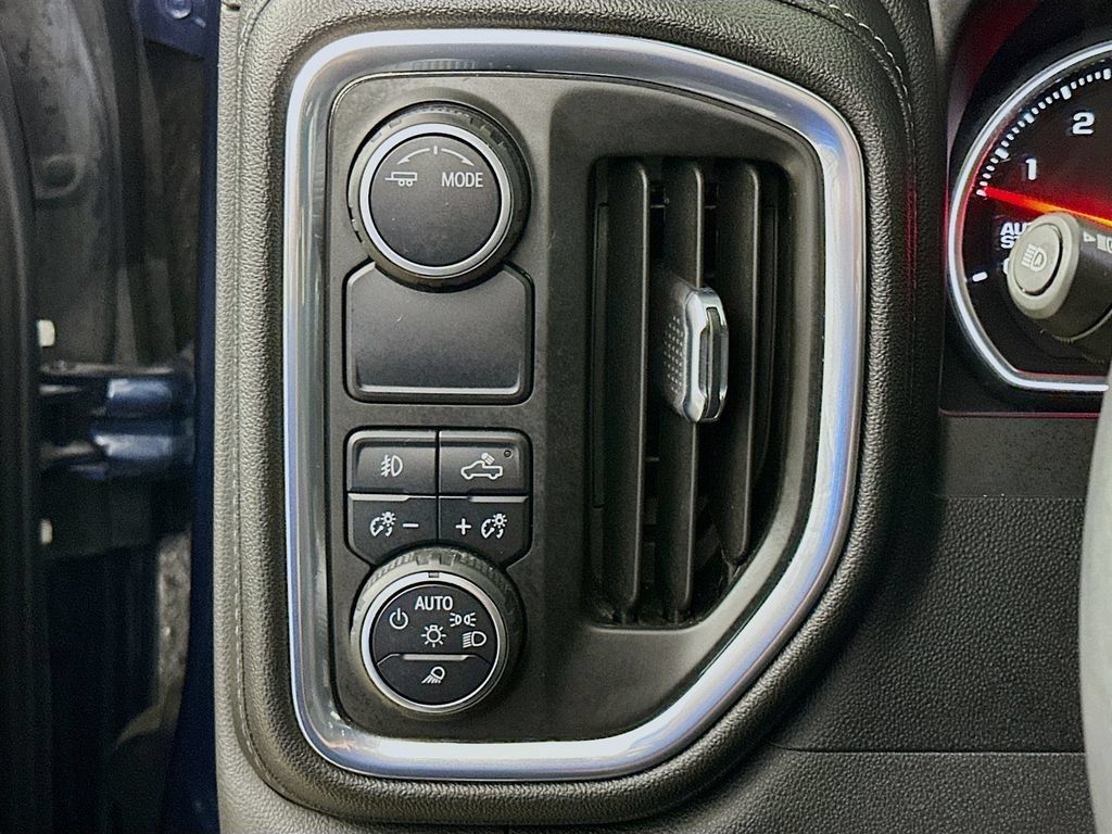 Used 2021 Chevrolet Silverado 1500 High Country RWD image 12