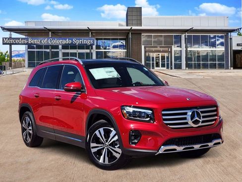 New 2026 Mercedes-Benz GLB 250 4MATIC image 1