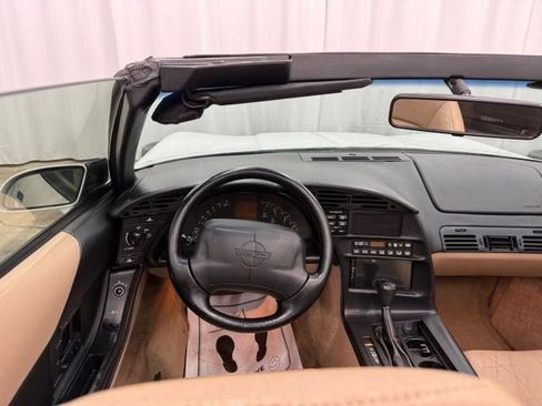 Used 1994 Chevrolet Corvette Convertible RWD image 12