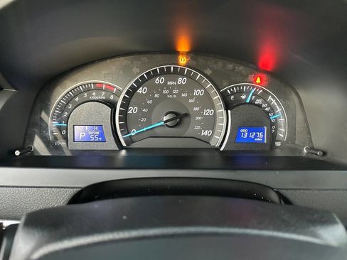 Used 2014 Toyota Camry LE image 18