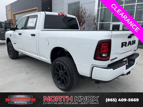 New 2026 RAM 2500 Big Horn AWD/4WD image 17