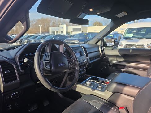 Used 2018 Ford Expedition Max XLT image 31