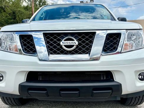 Used 2016 Nissan Frontier SV w/ SV Value Truck Package RWD image 2