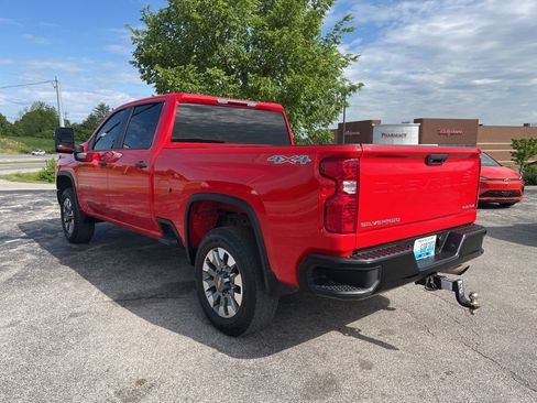Used 2023 Chevrolet Silverado 2500 Custom w/ Gooseneck/5TH Wheel Package AWD/4WD image 4