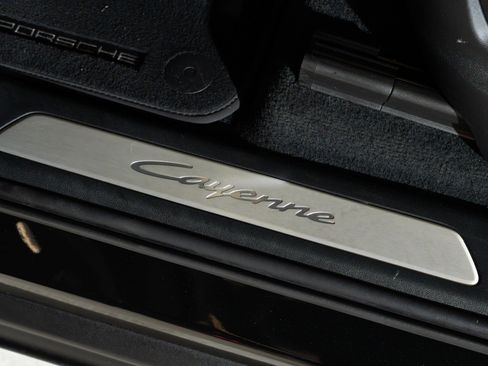 Certified 2026 Porsche Cayenne GTS AWD/4WD image 13