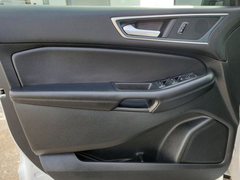 Used 2024 Ford Edge SEL w/ Convenience Package image 17