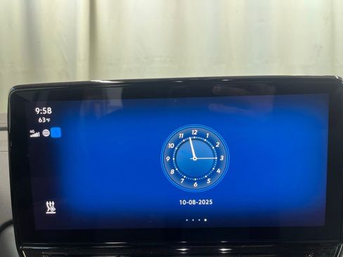 Used 2023 Volkswagen ID.4 Pro image 16