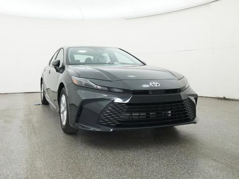 New 2026 Toyota Camry LE image 32
