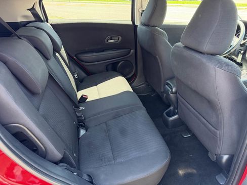 Used 2018 Honda HR-V LX image 16