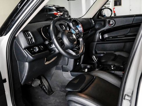 Used 2023 MINI Cooper Countryman S FWD image 3