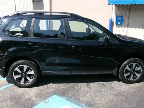 Used 2017 Subaru Forester 2.5i w/ Alloy Wheel Package AWD/4WD image 6