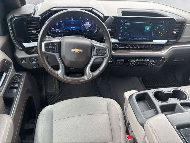 Used 2025 Chevrolet Silverado 2500 LT w/ Convenience Package AWD/4WD image 32