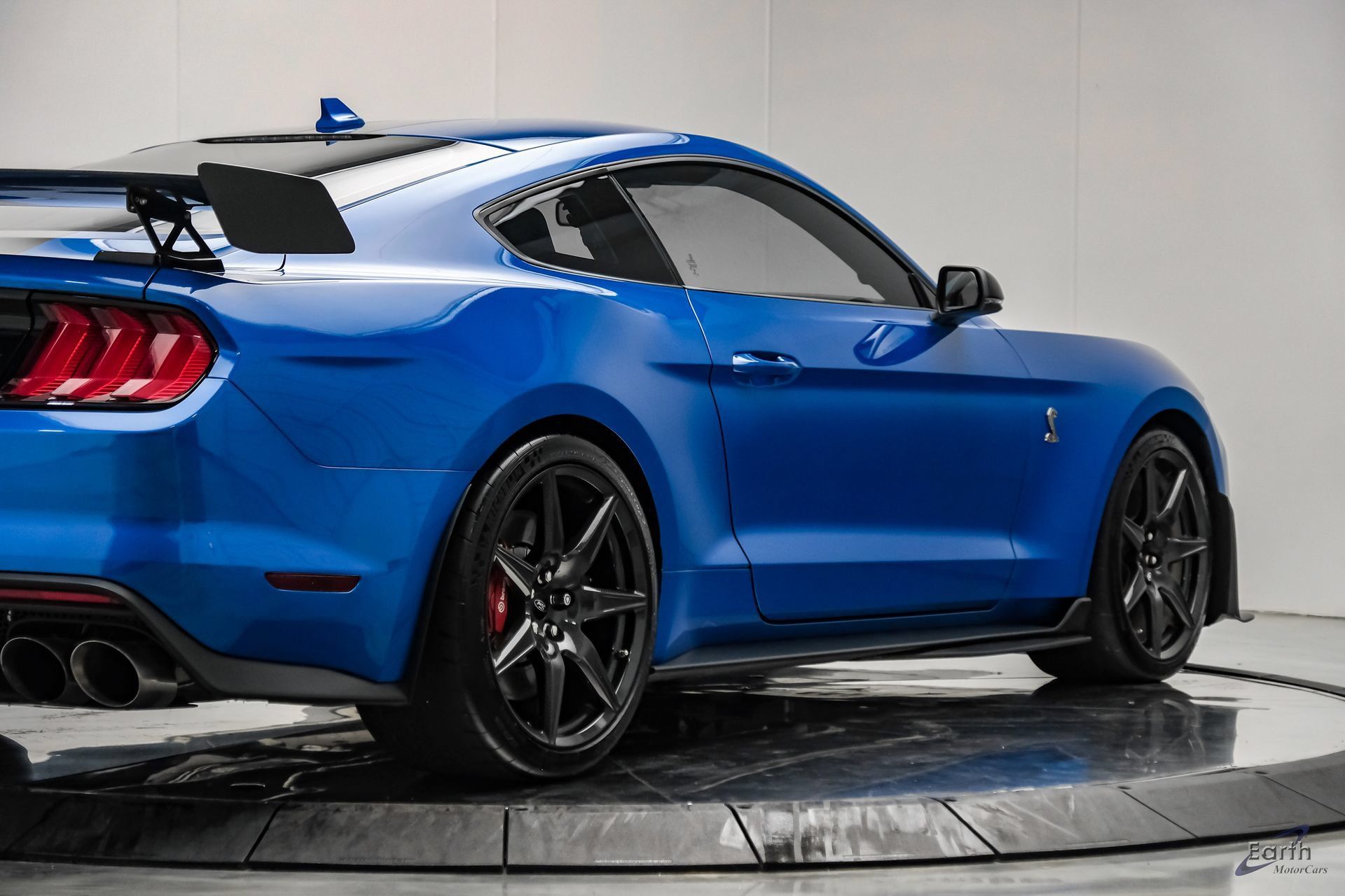 Used 2021 Ford Mustang Shelby GT500 w/ Carbon Fiber Track Pack RWD image 23