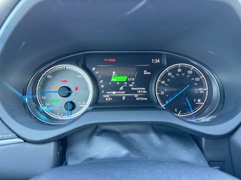 Used 2021 Toyota Venza Limited image 22