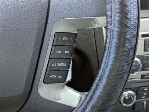 Used 2010 Ford Fusion SE FWD image 22