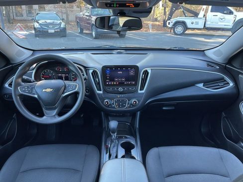 Used 2024 Chevrolet Malibu LT image 8