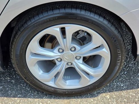 Certified 2025 Honda Accord LX image 15
