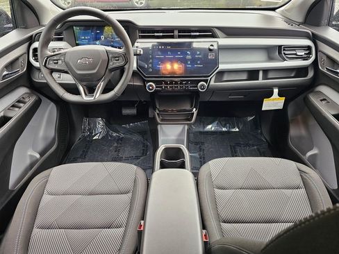 New 2027 Chevrolet Bolt LT w/ Comfort Package FWD image 17