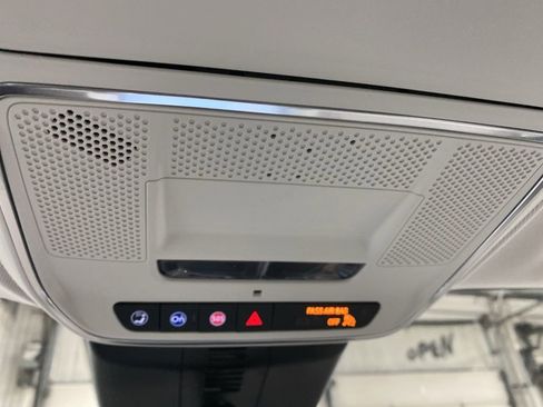 Certified 2024 GMC Acadia Denali w/ Super Cruise Package image 46