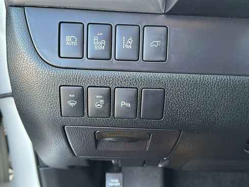 Used 2016 Toyota Highlander Limited image 21