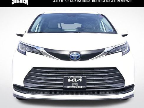 Used 2021 Toyota Sienna LE image 7