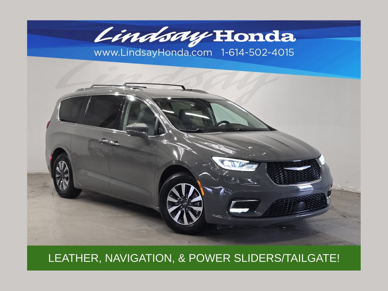 Used 2021 Chrysler Pacifica Touring-L FWD image 1