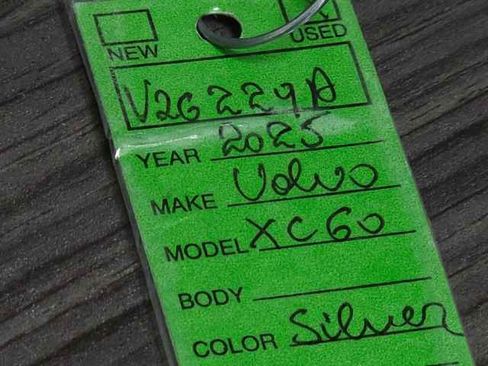 Used 2025 Volvo XC60 B5 Core w/ Protection Package Premier image 35