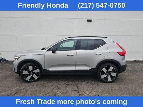 Used 2023 Volvo XC40 Recharge Ultimate image 6