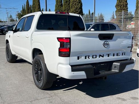 New 2026 Nissan Frontier SV AWD/4WD image 6