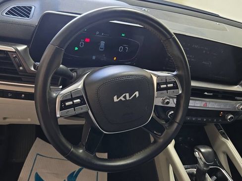 Used 2023 Kia Telluride S w/ S Sunroof Package FWD image 9
