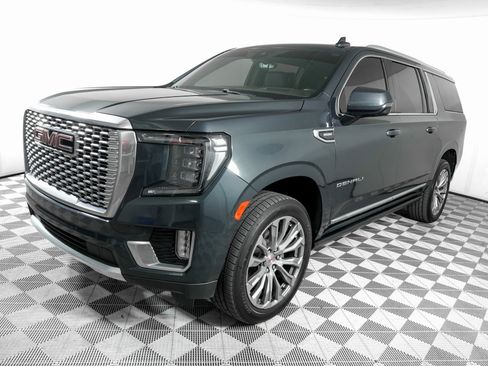 Used 2021 GMC Yukon XL Denali w/ Denali Ultimate Package image 8