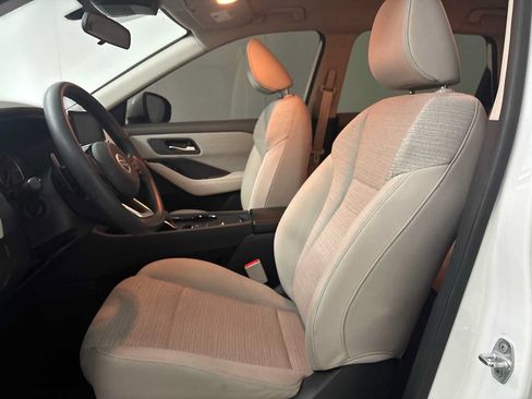Used 2021 Nissan Rogue SV FWD image 13