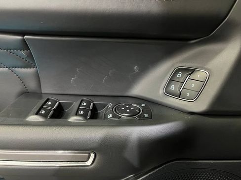 Used 2022 Ford Expedition Platinum AWD/4WD image 16