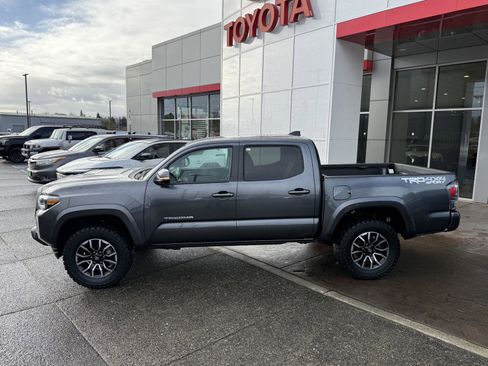 Certified 2023 Toyota Tacoma TRD Sport image 3