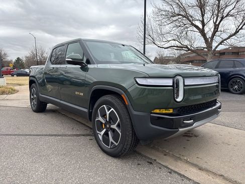 Used 2023 Rivian R1T Adventure image 7