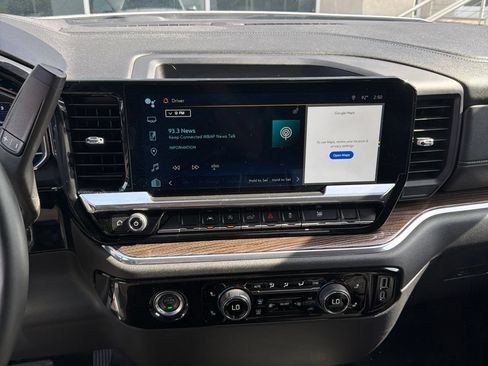 Used 2023 Chevrolet Silverado 1500 LT AWD/4WD image 15