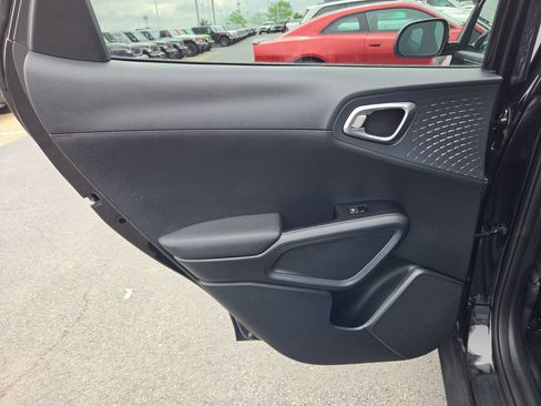 Used 2021 Kia Soul S FWD image 14