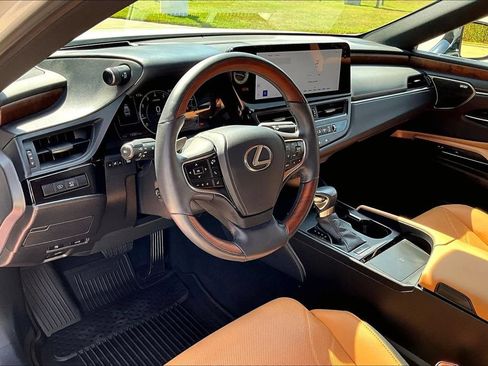 Used 2024 Lexus ES 350 Ultra Luxury w/ Accessory Package (Z2) FWD image 17