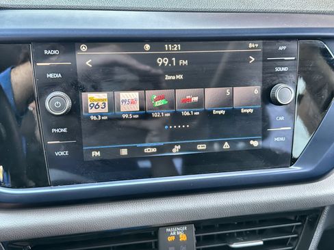 Used 2023 Volkswagen Taos SE w/ Panoramic Sunroof Package FWD image 16