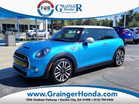 Used 2019 MINI Cooper S w/ Signature Upholstery Package image 1