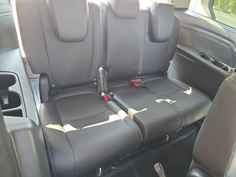 Certified 2024 Honda Odyssey EX-L image 12