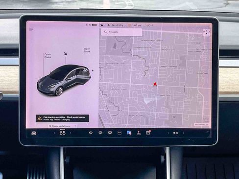 Used 2018 Tesla Model 3 Long Range image 13