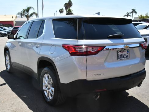Used 2021 Chevrolet Traverse LS FWD image 6