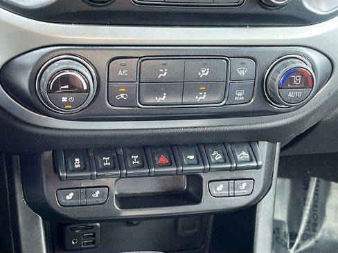 Used 2021 Chevrolet Colorado ZR2 AWD/4WD image 16