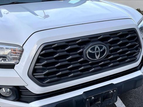 Used 2021 Toyota Tacoma TRD Off-Road image 29