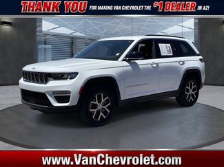 Used 2024 Jeep Grand Cherokee Limited w/ Trailer Tow Package AWD/4WD video 1