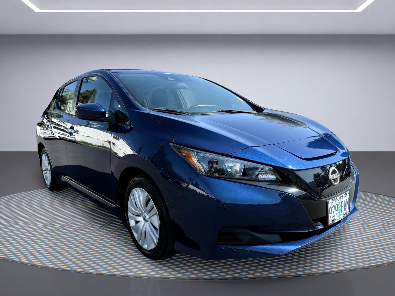Used 2023 Nissan Leaf S FWD image 9